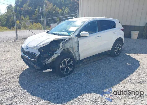 2020 Kia Sportage Lx z USA, uszkodzony, nr VIN KNDPMCAC8L7777695